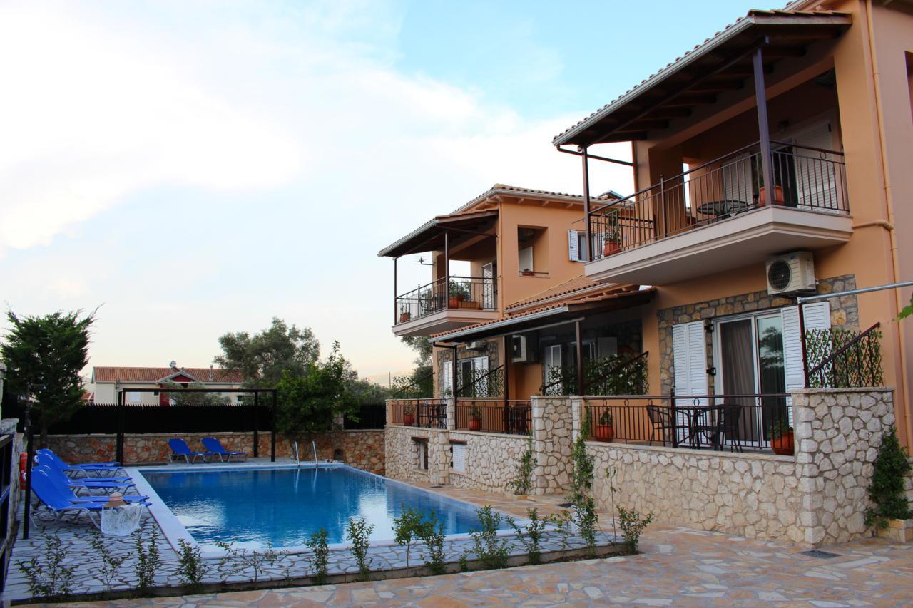 Alkionis Pool View Apartments Lefkáda エクステリア 写真